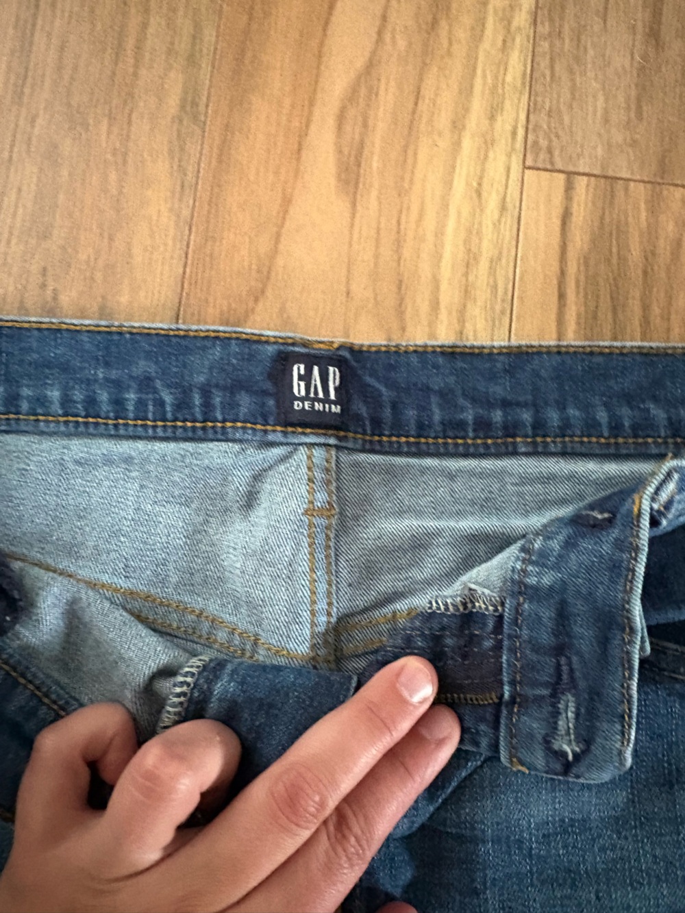 GAP Women's Blue Denim Jean Shorts - Picture 2 of 3